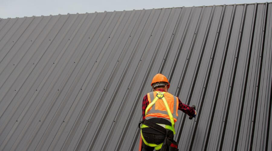 Professional gutter cleaning in Covington, MI